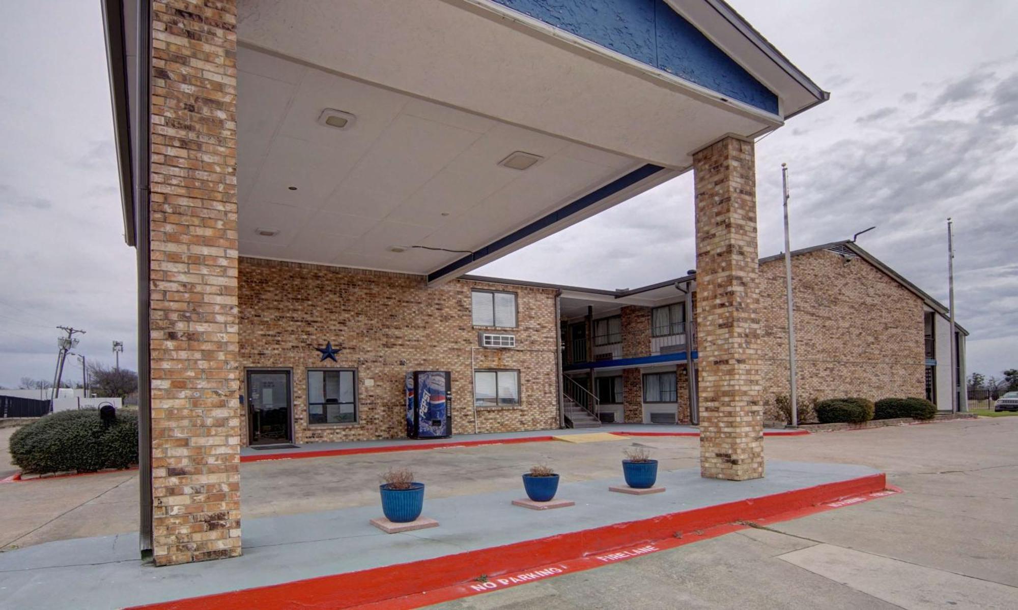 6-red Oak, Tx - Dallas Hotel 2*