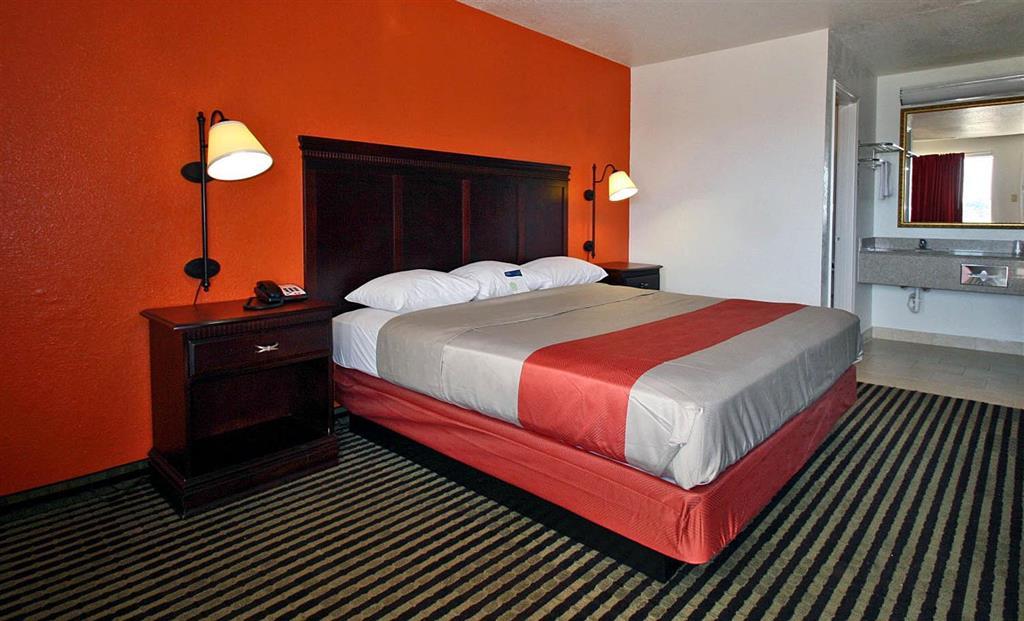 6-red Oak, Tx - Dallas Hotel 2*