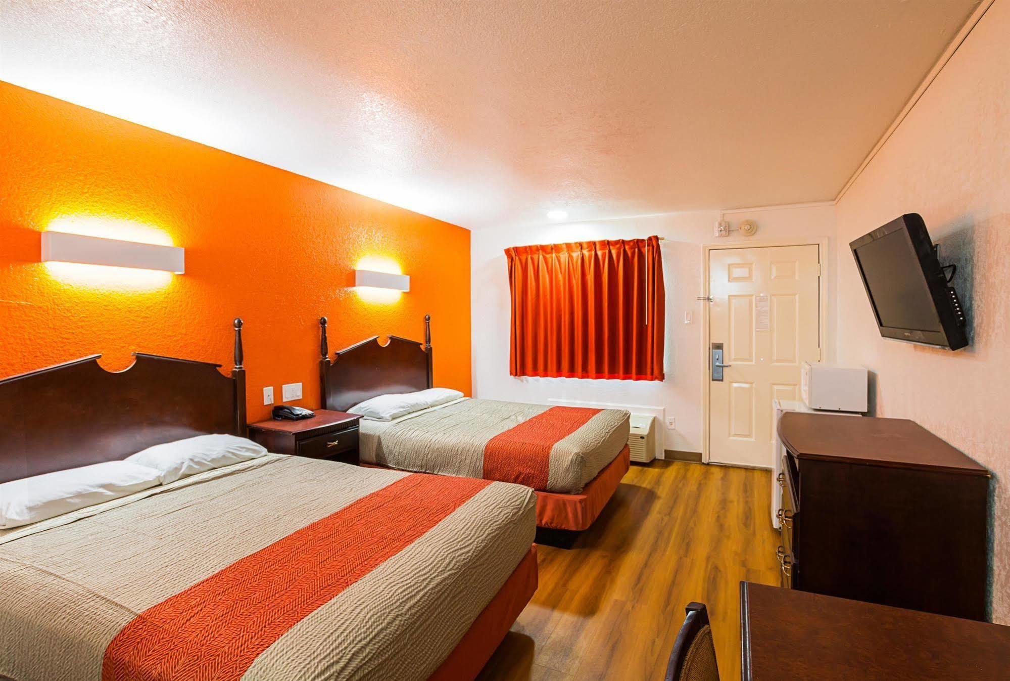 Hotel 6-red Oak, Tx - Dallas Red Oak